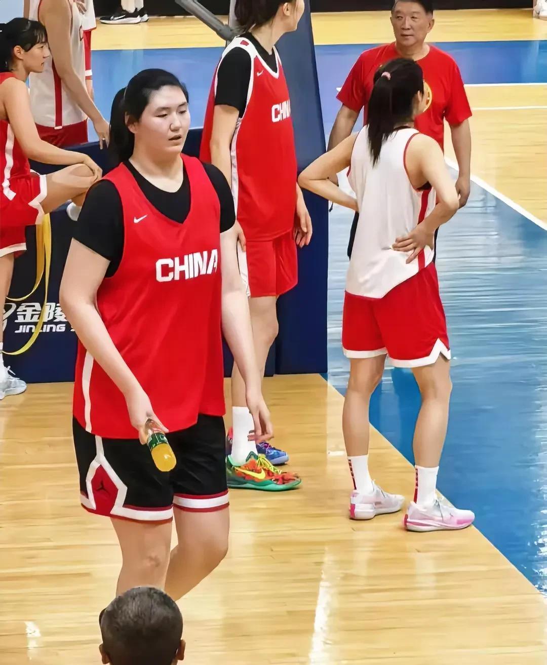 卫冕亚洲杯？中国女篮有三道题待解的简单介绍