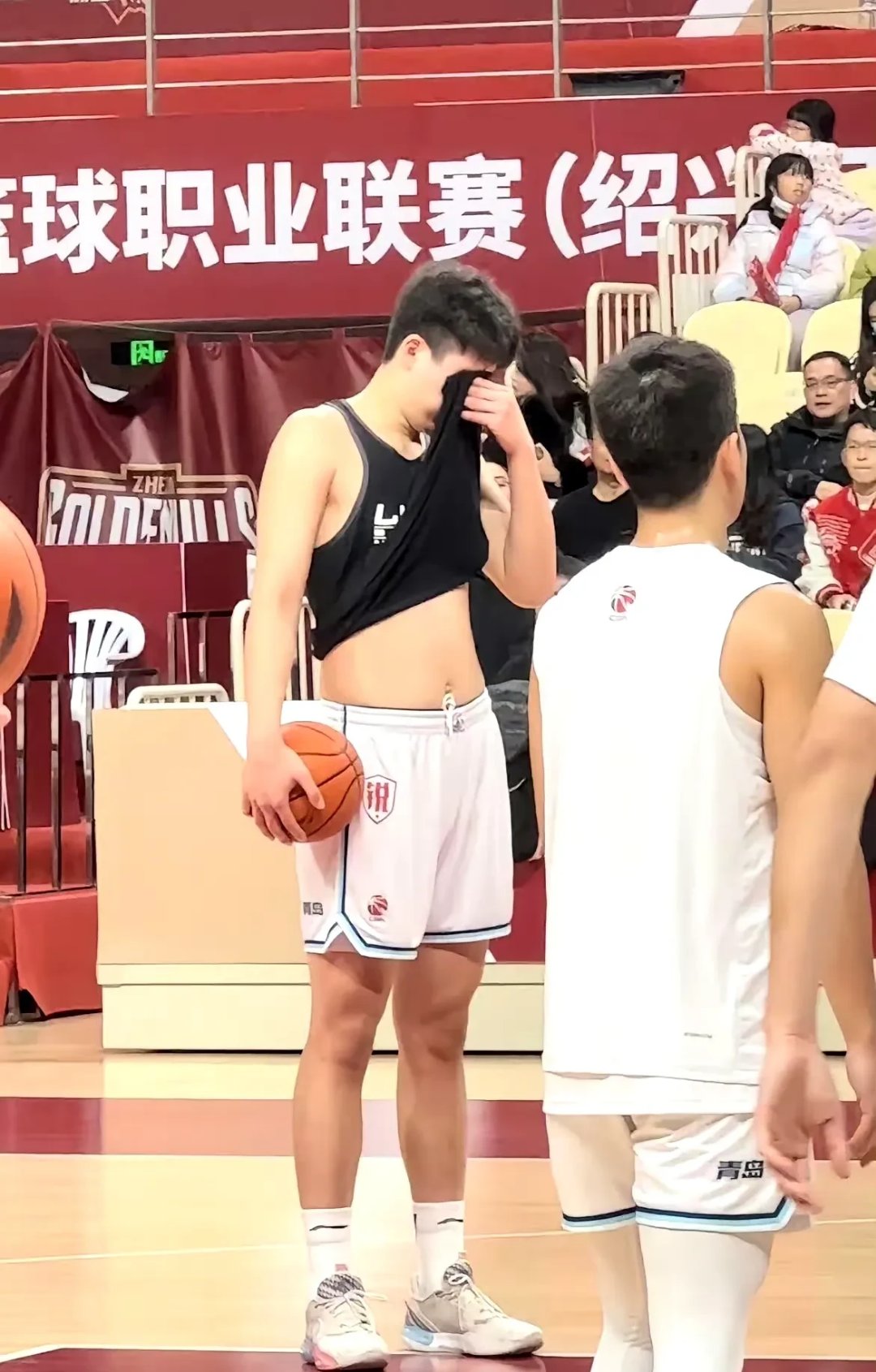 杨瀚森要提高篮板能力否则他很难超越克林根成为首发