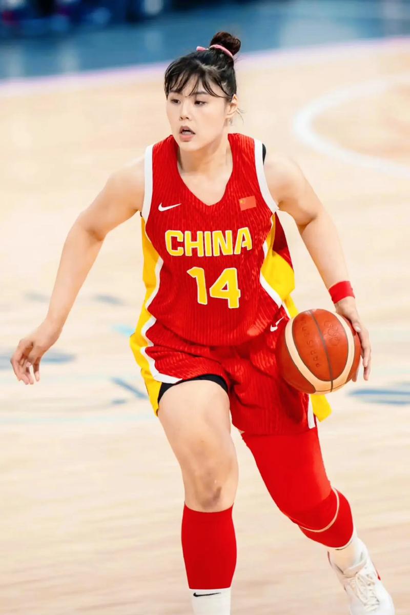 包含联手新科状元！李月汝加盟达拉斯飞翼风暴得到2个选秀权的词条