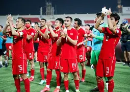 国足锁定150万欧拉丁派！卡萨斯呼声高，200万封顶藏着清醒